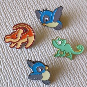 🩵2/$10🩵Colorful Animal Enamel Pins - Unofficial Disney Pins